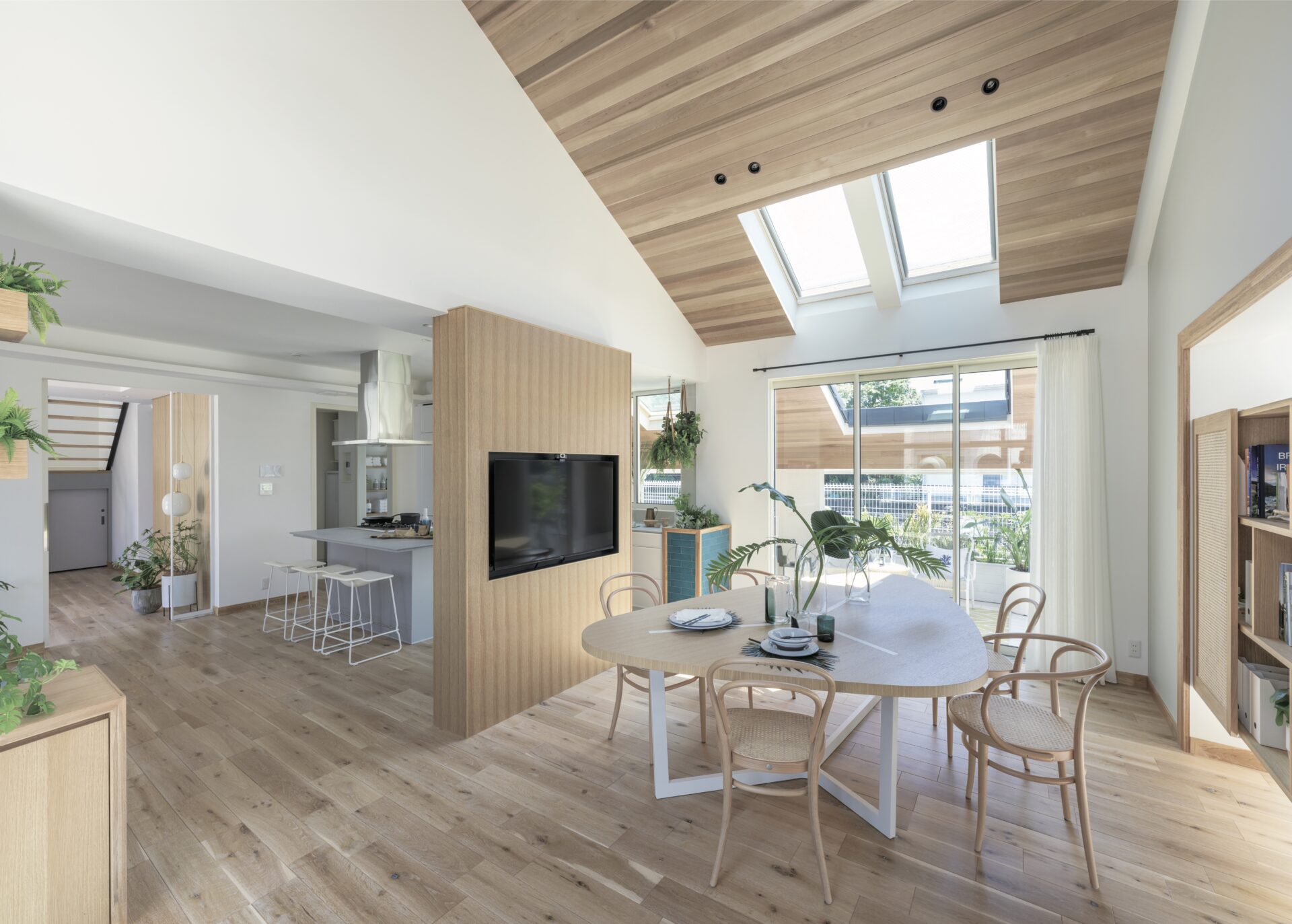 ali_mitsui-home_img_004