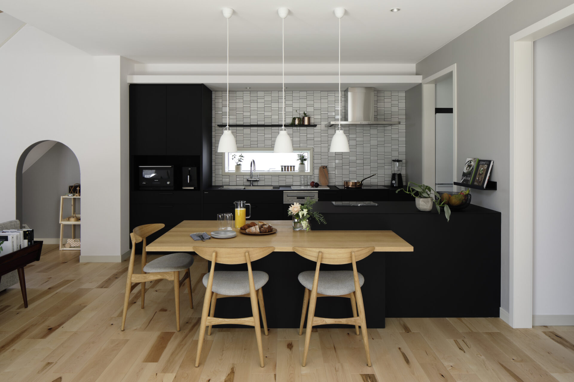 ali_mitsui-home_img_005